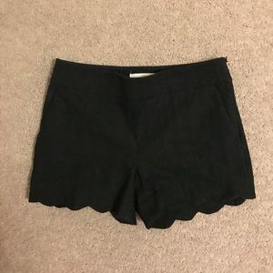 Scalloped black shorts